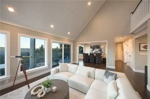Living - 27417 Matterhorn, Lake Arrowhead, CA 92352 photo 7 of 8