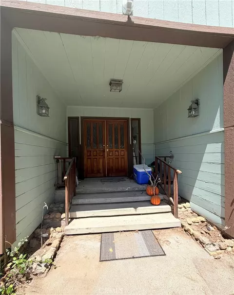 Exterior - 295 Spruce, Crestline, CA 92325 photo 4 of 5