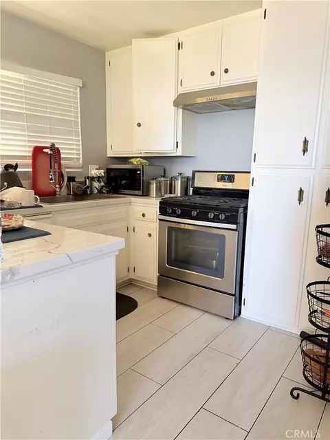 Kitchen - 26465 Apache, Rimforest, CA 92378 photo 2 of 2