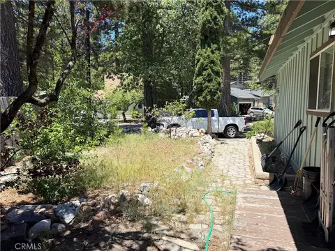 Exterior - 26465 Apache, Rimforest, CA 92378 photo 3 of 5