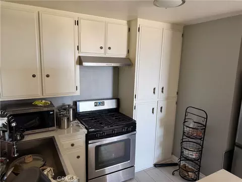 Kitchen - 26465 Apache, Rimforest, CA 92378 photo 1 of 2