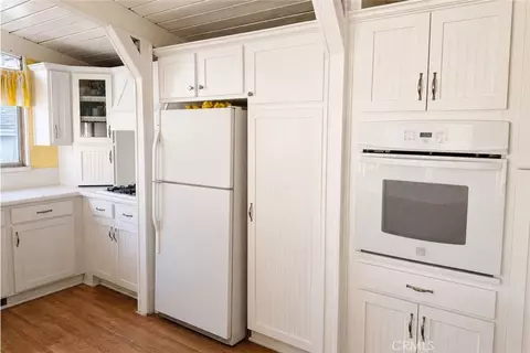 Kitchen - 398 Darfo, Crestline, CA 92325 photo 3 of 3
