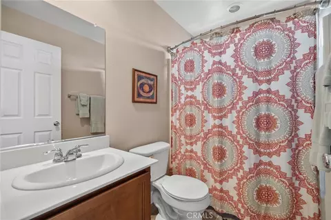 Bath - 33942 Telstar Rd, Yucaipa, CA 92399 photo 3 of 3