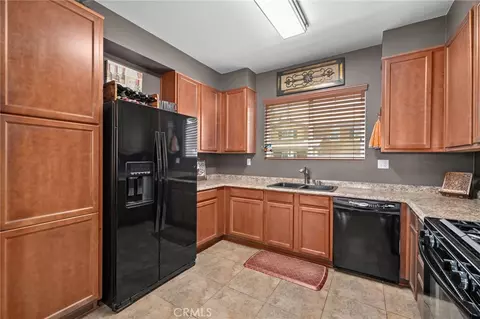Kitchen - 33942 Telstar Rd, Yucaipa, CA 92399 photo 1 of 2