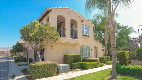 3325 Night Bloom Ln, Perris, CA 92571