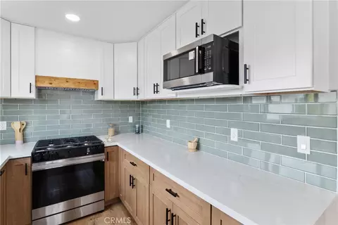 Kitchen - 2143 E 126th St, Compton, CA 90222 photo 3 of 4