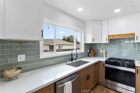 Kitchen - 2143 E 126th St, Compton, CA 90222 photo 2 of 4