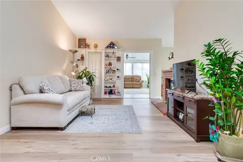 Living - 29 Hubbard Ct, Redlands, CA 92374 photo 2 of 2