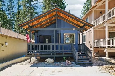 40137 Mahanoy Ln, Big Bear Lake, CA 92315