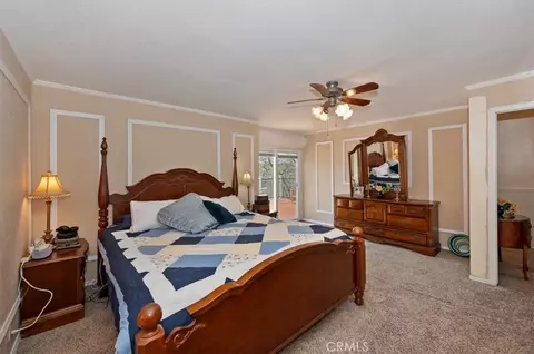 Bedroom - 28669 Teton Ln, Lake Arrowhead, CA 92352 photo 9 of 10