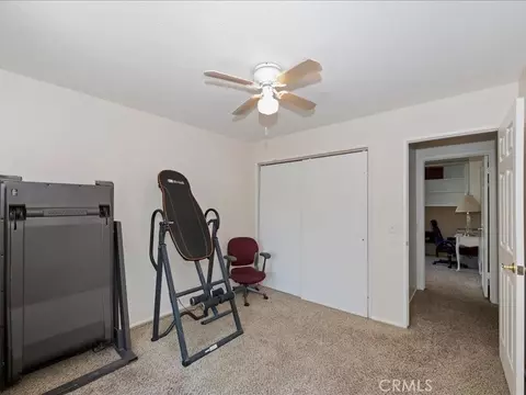 Bedroom - 28669 Teton Ln, Lake Arrowhead, CA 92352 photo 5 of 10