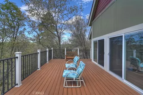 Exterior - 28669 Teton Ln, Lake Arrowhead, CA 92352 photo 3 of 12