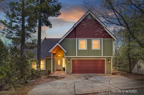 28669 Teton Ln, Lake Arrowhead, CA 92352