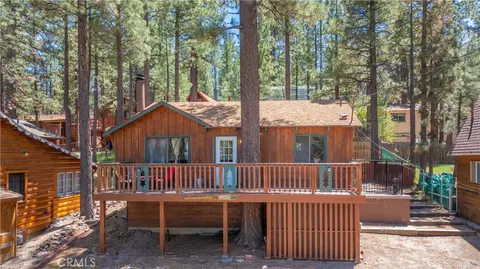 620 W Aeroplane Blvd, Big Bear City, CA 92314