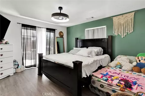 Bedroom - 16491 Live Oak, Hesperia, CA 92345 photo 6 of 8