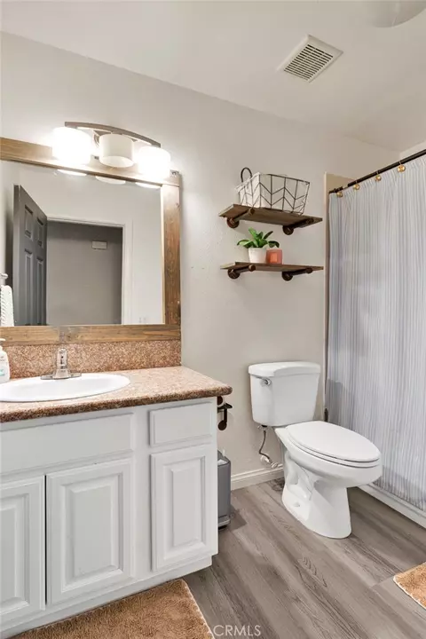 Bath - 16491 Live Oak, Hesperia, CA 92345 photo 1 of 3