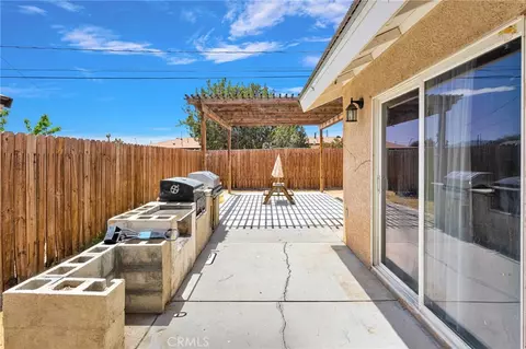 Exterior - 16491 Live Oak, Hesperia, CA 92345 photo 8 of 10