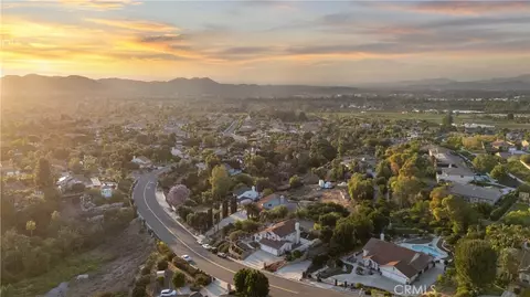 View/Area - 1901 Praed, Riverside, CA 92503 photo 4 of 5