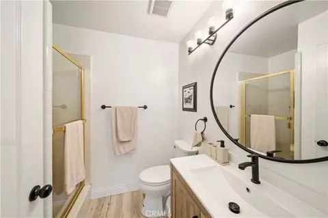 Bath - 1901 Praed, Riverside, CA 92503 photo 2 of 2