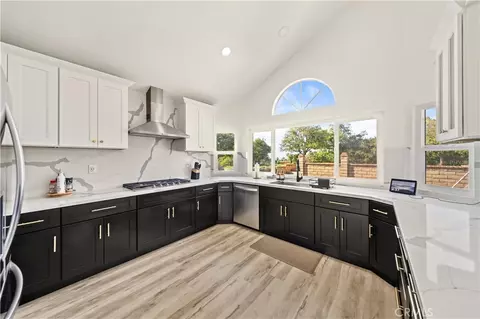 Kitchen - 1901 Praed, Riverside, CA 92503 photo 3 of 4