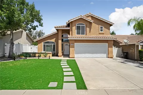 26673 Kicking Horse Dr, Corona, CA 92883