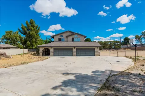 15221 Chaparral Ln, Apple Valley, CA 92307