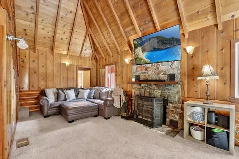 Living - 336 Lovers, Cedarpines Park, CA 92322 photo 1 of 2