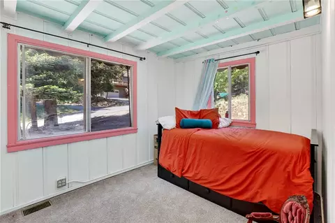 Bedroom - 336 Lovers, Cedarpines Park, CA 92322 photo 5 of 9