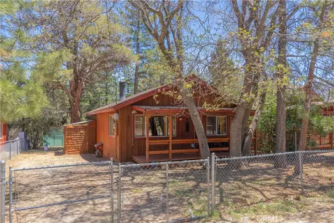 Exterior - 451 Cedar Ln, Sugarloaf, CA 92386 photo 7 of 11