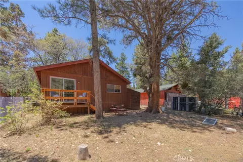 Exterior - 451 Cedar Ln, Sugarloaf, CA 92386 photo 8 of 11