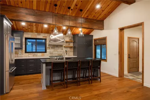 Kitchen - 42763 Cedar Ave, Big Bear Lake, CA 92315 photo 1 of 10