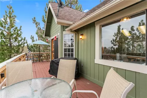 Exterior - 1285 Yukon Dr, Lake Arrowhead, CA 92352 photo 8 of 11