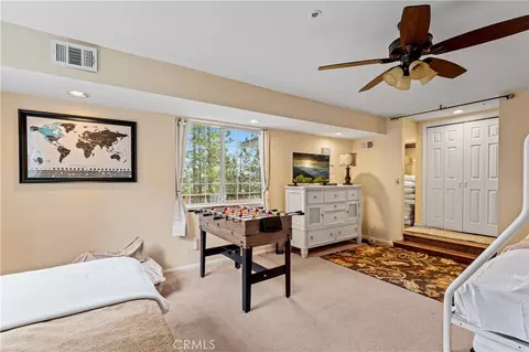 Bedroom - 1285 Yukon Dr, Lake Arrowhead, CA 92352 photo 5 of 5