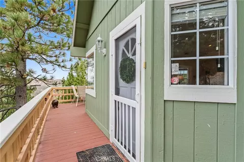 Exterior - 1285 Yukon Dr, Lake Arrowhead, CA 92352 photo 2 of 11
