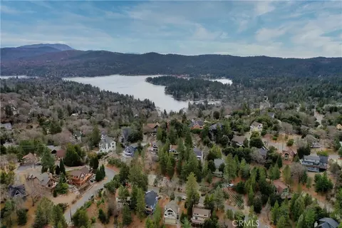 View/Area - 1285 Yukon Dr, Lake Arrowhead, CA 92352 photo 2 of 2