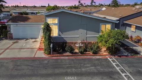 201 Crow Ln, Fountain Valley, CA 92708