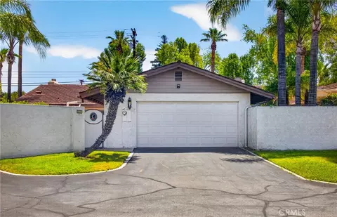 17 W Palm Ln, Redlands, CA 92373