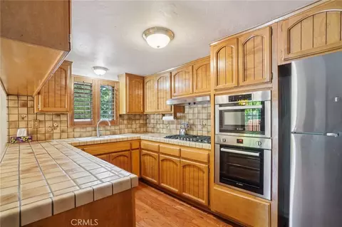 Kitchen - 39370 Clearwater Dr, Yucaipa, CA 92399 photo 3 of 4