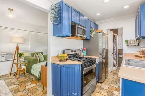 Kitchen - 39429 Canyon Dr, Forest Falls, CA 92339 photo 2 of 2