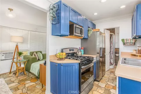 Kitchen - 39429 Canyon Dr, Forest Falls, CA 92339 photo 2 of 2