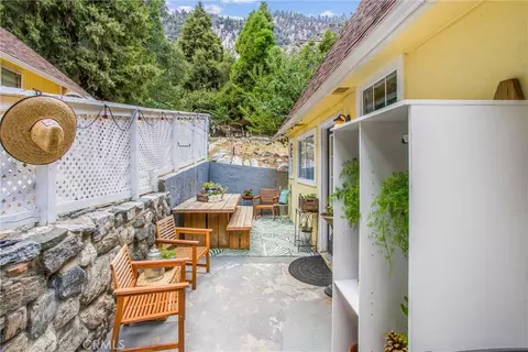 Exterior - 39429 Canyon Dr, Forest Falls, CA 92339 photo 6 of 11