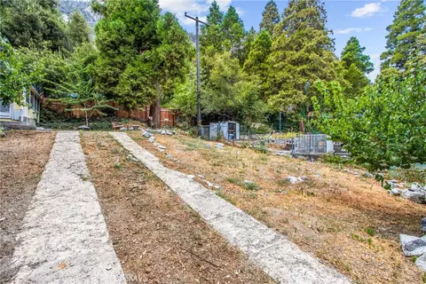 Exterior - 39429 Canyon Dr, Forest Falls, CA 92339 photo 9 of 11