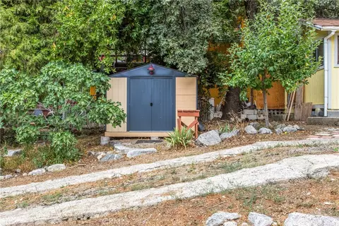 Exterior - 39429 Canyon Dr, Forest Falls, CA 92339 photo 7 of 10