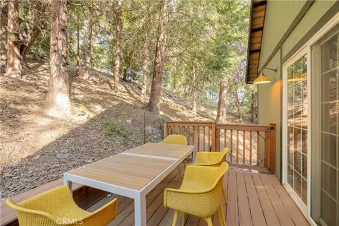 Exterior - 238 Shasta Dr, Lake Arrowhead, CA 92352 photo 9 of 15
