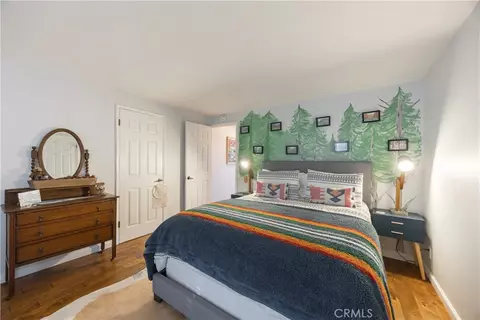 Bedroom - 238 Shasta Dr, Lake Arrowhead, CA 92352 photo 3 of 7