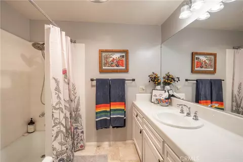 Bath - 238 Shasta Dr, Lake Arrowhead, CA 92352 photo 1 of 3
