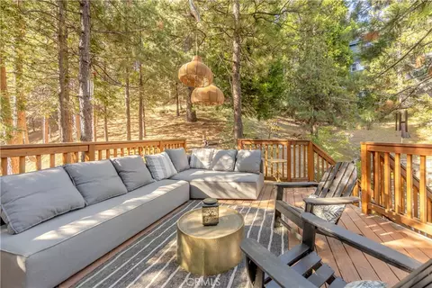 Exterior - 238 Shasta Dr, Lake Arrowhead, CA 92352 photo 5 of 15