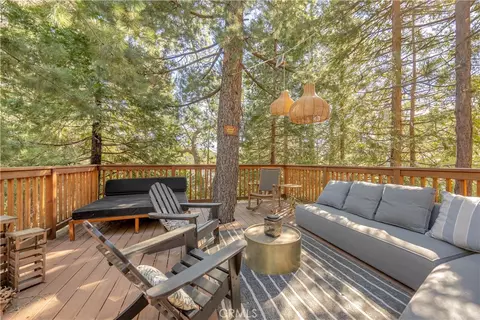 Exterior - 238 Shasta Dr, Lake Arrowhead, CA 92352 photo 4 of 15