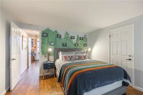 Bedroom - 238 Shasta Dr, Lake Arrowhead, CA 92352 photo 2 of 7