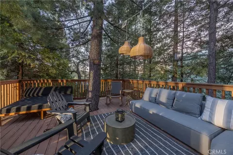 Exterior - 238 Shasta Dr, Lake Arrowhead, CA 92352 photo 12 of 15